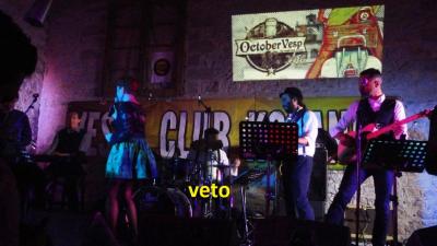 Καρφίτσα δεν έπεφτε στη συναυλία με την Πέννυ Μπαλτατζή και την μπάντα της στο 4ο OctoberVesp (video-photo)