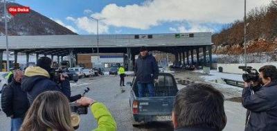 Συμβολικός αποκλεισμός του τελωνείου Κρυσταλλοπηγής από αγρότες και κτηνοτρόφους της Δ. Μακεδονίας