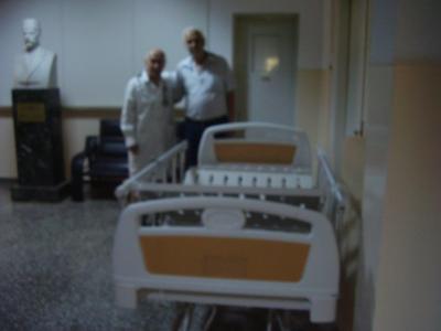 Ο ομογενής Θόδωρος Καρυπίδης και η αδερφή του Σοφία δώρισαν 45 κρεβάτια στο Μαμάτσειο Νοσοκομείο Κοζάνης
