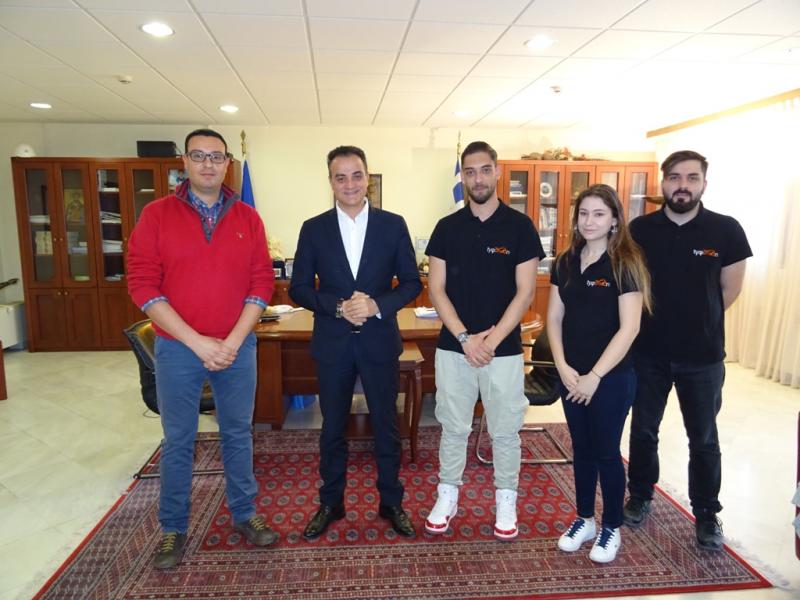 Επίσκεψη της ομάδας Tyφoon MotoRacing του Πανεπιστημίου στον Περιφερειάρχη δυτικής Μακεδονίας