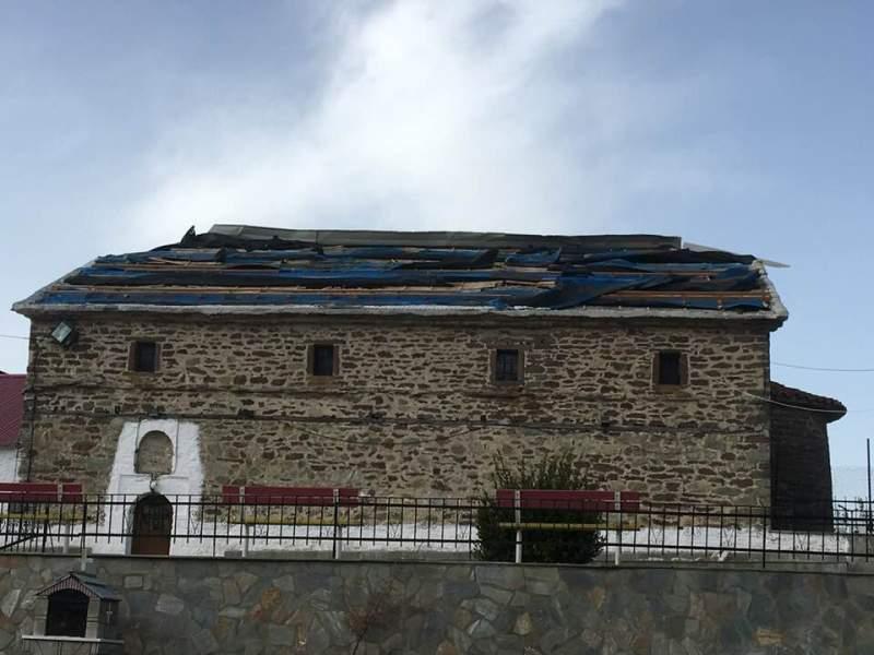 Καταστροφές από τους ισχυρούς ανέμους στο Δήμο Δεσκάτης