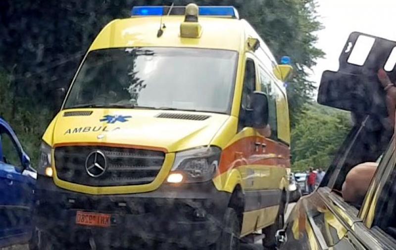 Σε 12 τραυματίες -οι 8 αστυνομικοί - παρασχέθηκαν οι πρώτες βοήθειες στο νοσοκομείο Καστοριάς