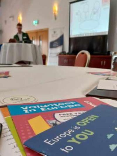 Ο Όμιλος Ενεργών Νέων Φλώρινας στο Συνέδριο “Infonomics: Facts Matter” στην Ιρλανδία