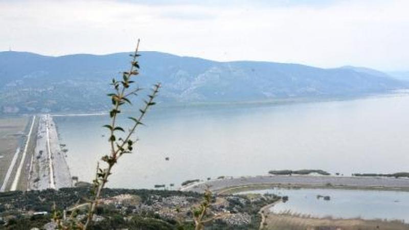 Με την παρουσία της Επιτρόπου Κορίνας Κρέτσου εγκαινιάστηκε η ανασύσταση της λίμνης Κάρλας στη Θεσσαλία!