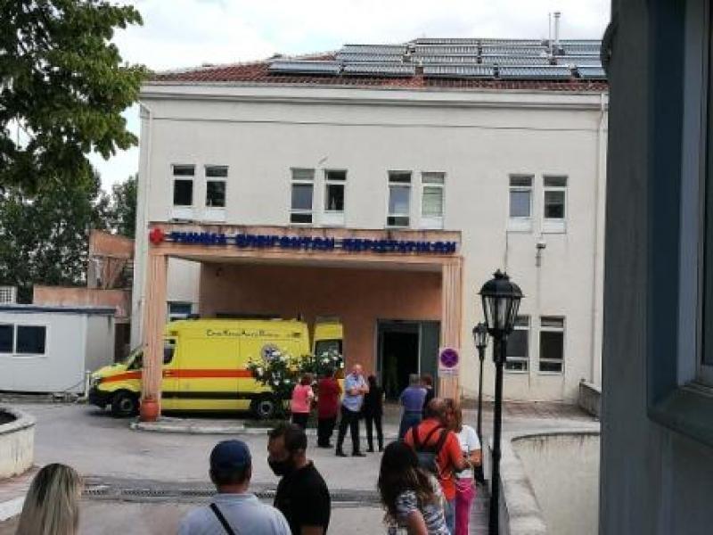 Στην Θεσσαλονίκη μεταφέρονται οι τραυματίες υπάλληλοι της ΔΟΥ Κοζάνης